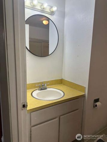 12501 SE 203 Place SE Kent WA 98031