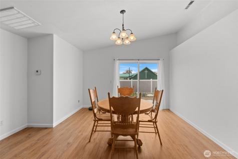715 NE Hilltop Avenue Quincy WA 98848
