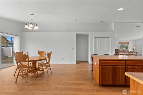 715 NE Hilltop Avenue Quincy WA 98848
