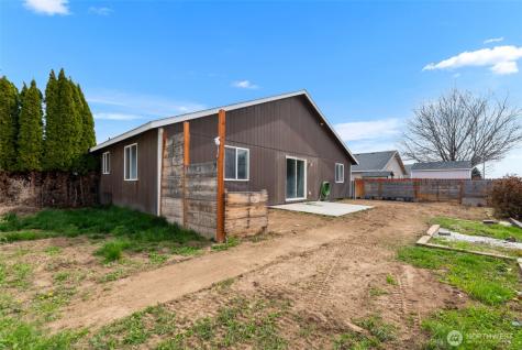 715 NE Hilltop Avenue Quincy WA 98848