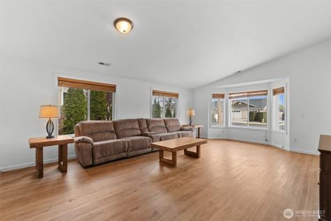 715 NE Hilltop Avenue Quincy WA 98848