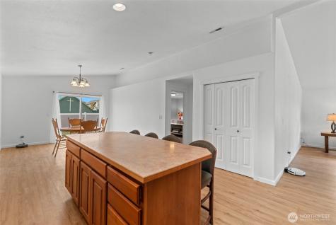 715 NE Hilltop Avenue Quincy WA 98848