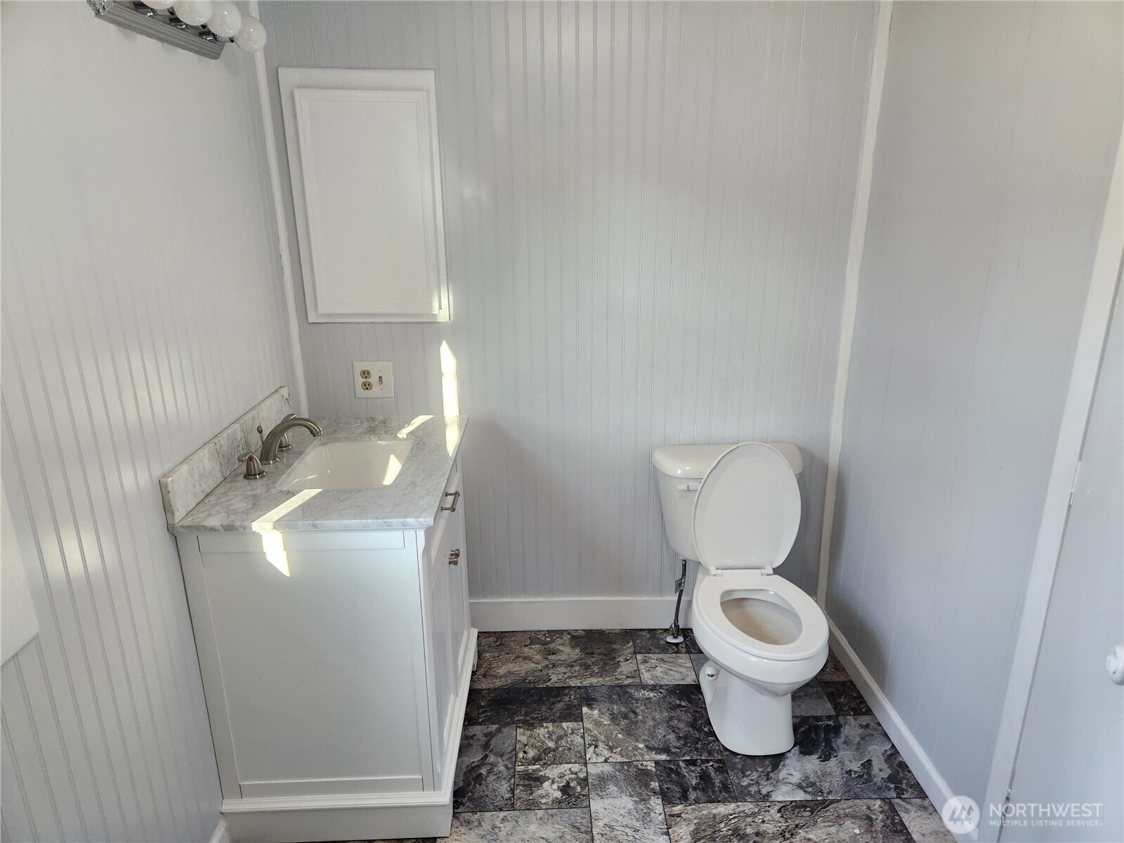 2958 Mountain View Road Silverdale WA 98383