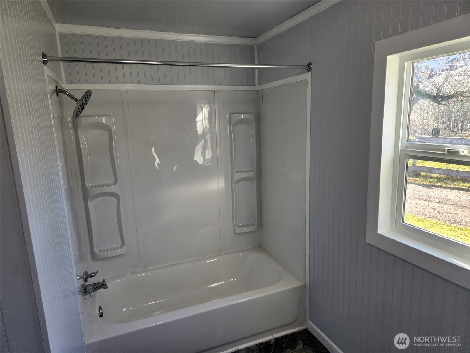 2958 Mountain View Road Silverdale WA 98383