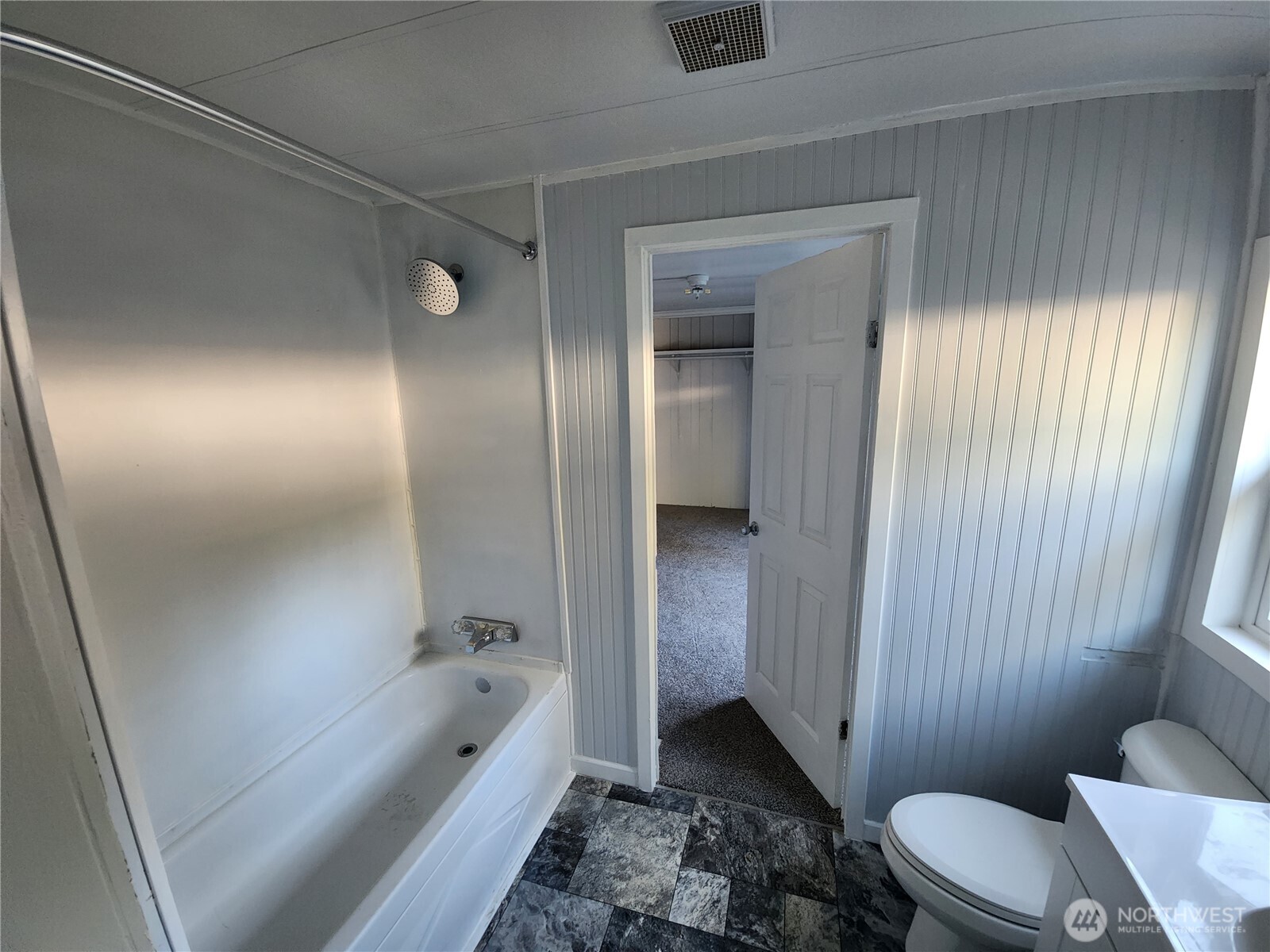 2958 Mountain View Road Silverdale WA 98383