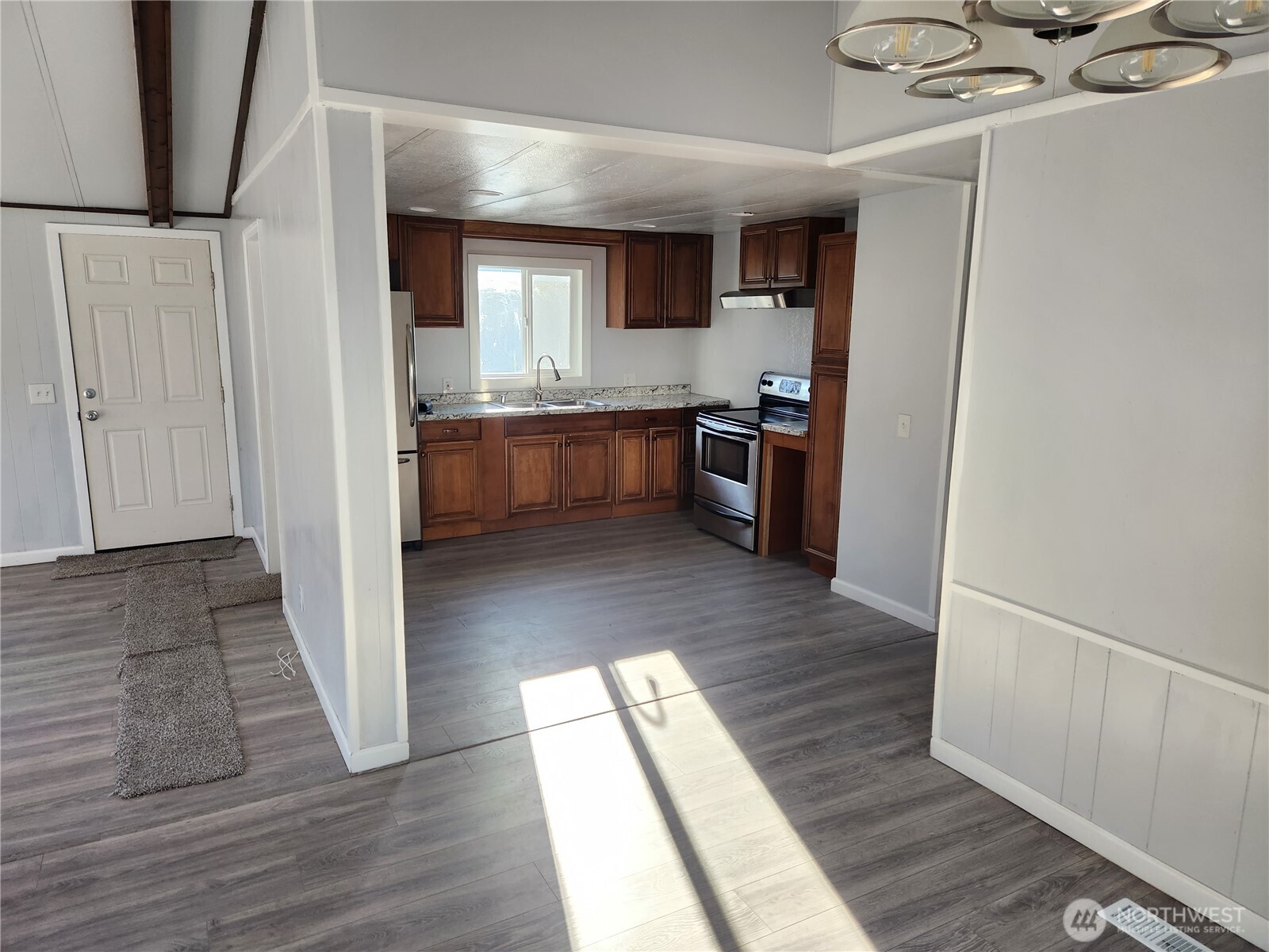 2958 Mountain View Road Silverdale WA 98383