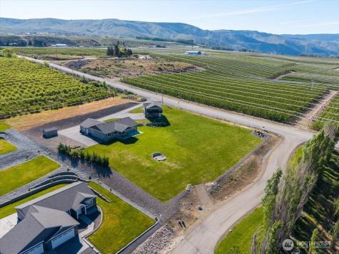 80 Barber Road Orondo WA 98843