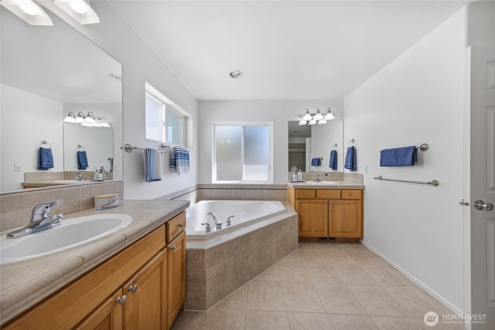 1123 S 36th Street Renton WA 98055