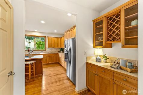 35638 8th Avenue SW Federal Way WA 98023