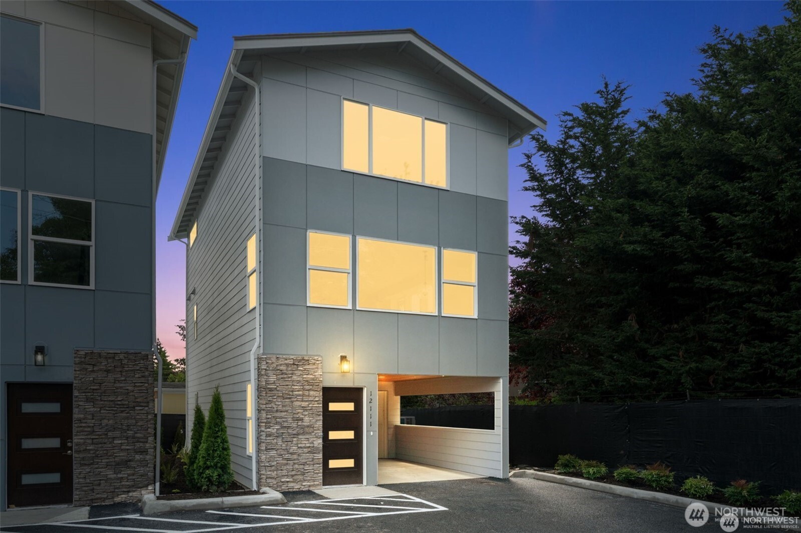 121111 E Gibson Everett WA 98204