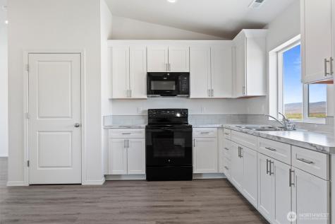 204 Cherry Street Mattawa WA 99349