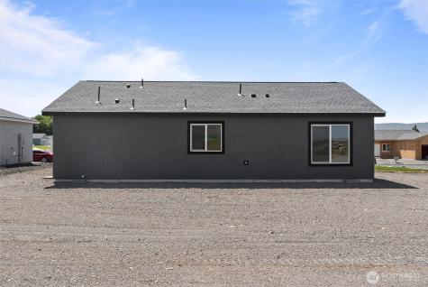 204 Cherry Street Mattawa WA 99349