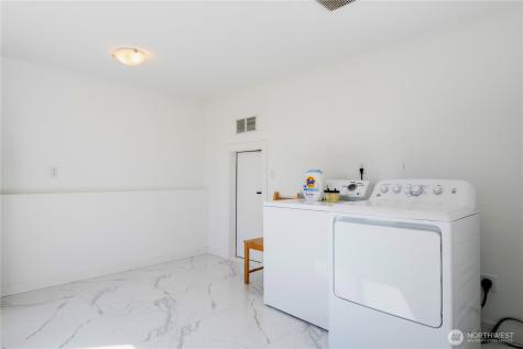 1546 Sturgus Avenue S Seattle WA 98144