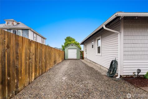 3561 E M Street Tacoma WA 98404