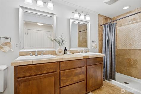 12211 NE 139th Place Kirkland WA 98034