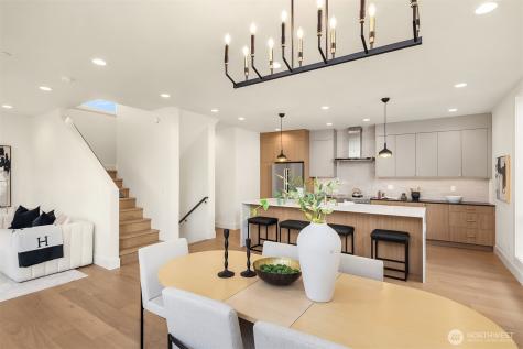 4417 2nd Avenue NE Seattle WA 98105