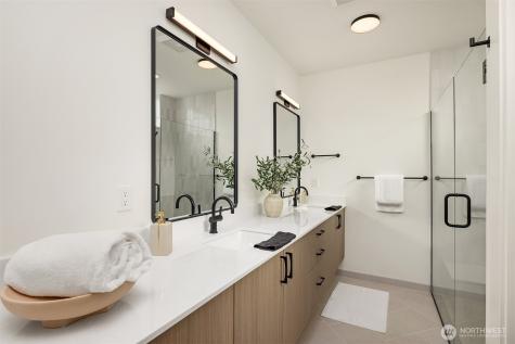 4417 2nd Avenue NE Seattle WA 98105