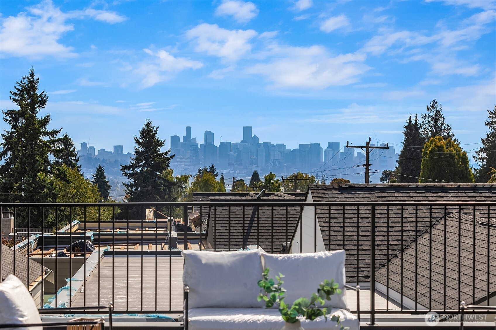 4417 2nd Avenue NE Seattle WA 98105