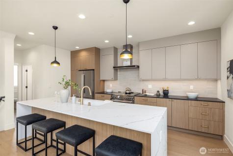 4417 2nd Avenue NE Seattle WA 98105