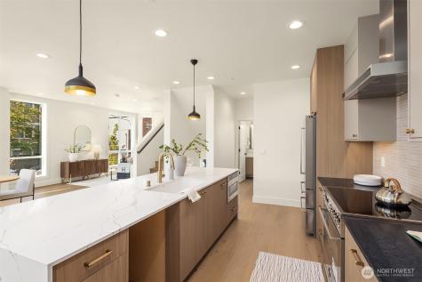 4417 2nd Avenue NE Seattle WA 98105