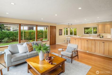 2965 74 Avenue SE Mercer Island WA 98040