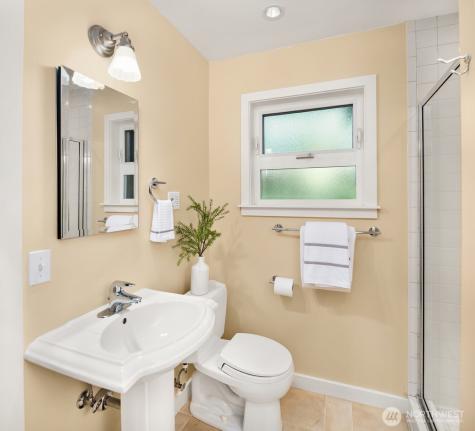 2965 74 Avenue SE Mercer Island WA 98040