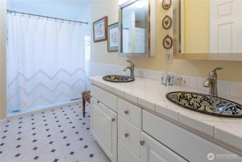 18566 Mason Court Mount Vernon WA 98274