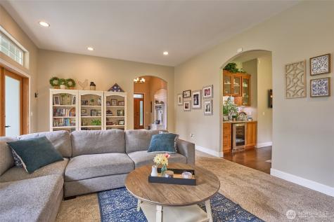 18248 240th Ave SE Maple Valley WA 98038