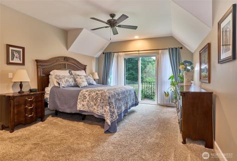 18248 240th Ave SE Maple Valley WA 98038