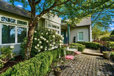 18248 240th Ave SE Maple Valley WA 98038