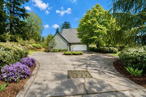 18248 240th Ave SE Maple Valley WA 98038