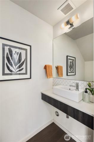 926 N 35th Street Seattle WA 98103