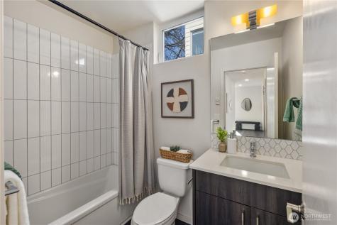 926 N 35th Street Seattle WA 98103