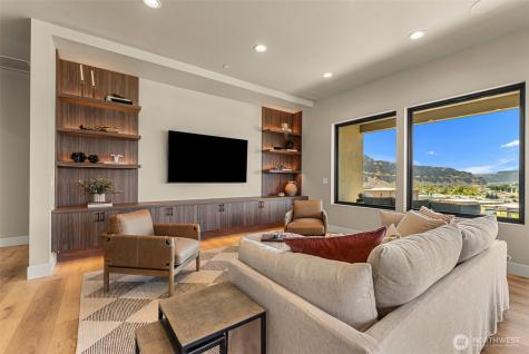 23339 NW Spur Lane Quincy WA 98848