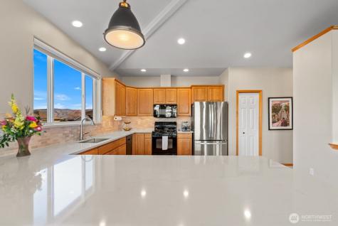 2220 Michael Brooke Wenatchee WA 98801