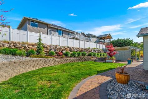 2220 Michael Brooke Wenatchee WA 98801