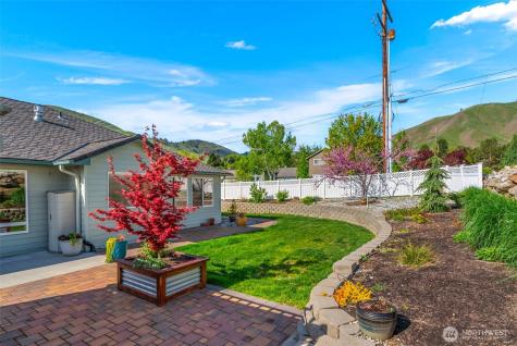 2220 Michael Brooke Wenatchee WA 98801