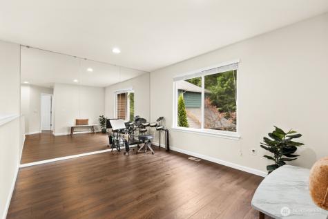2605 152nd Street SW Lynnwood WA 98087