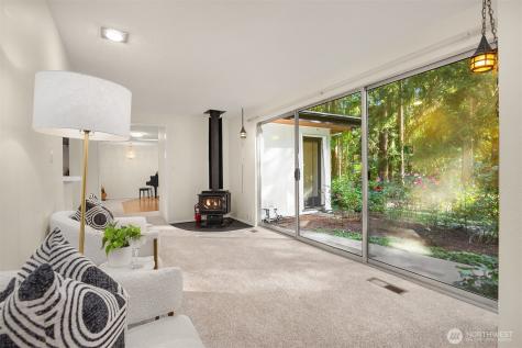 10825 Brownsville Highway NE Poulsbo WA 98370