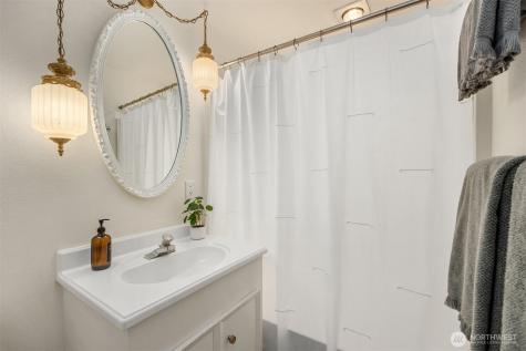 10825 Brownsville Highway NE Poulsbo WA 98370