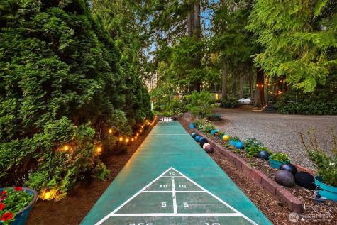 10825 Brownsville Highway NE Poulsbo WA 98370