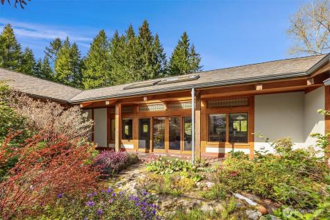 12048 Minnie Rose Lane NE Bainbridge Island WA 98110