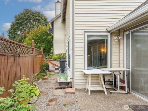 411 S 328th Place Federal Way WA 98003