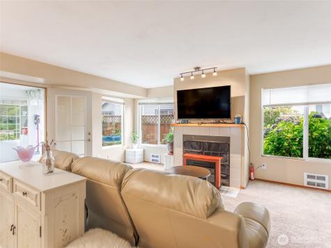 411 S 328th Place Federal Way WA 98003