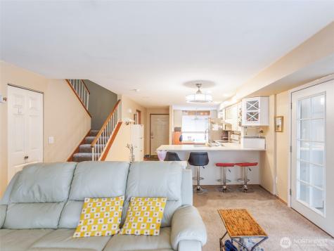 411 S 328th Place Federal Way WA 98003