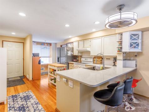 411 S 328th Place Federal Way WA 98003