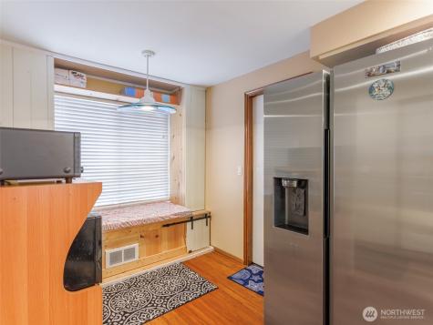 411 S 328th Place Federal Way WA 98003