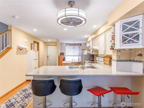 411 S 328th Place Federal Way WA 98003