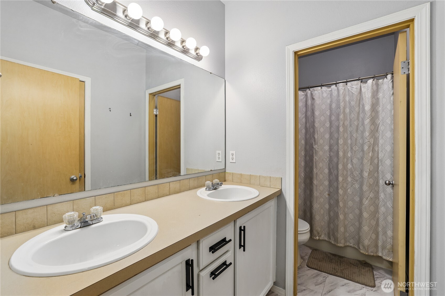 11308 6th Avenue E Tacoma WA 98445