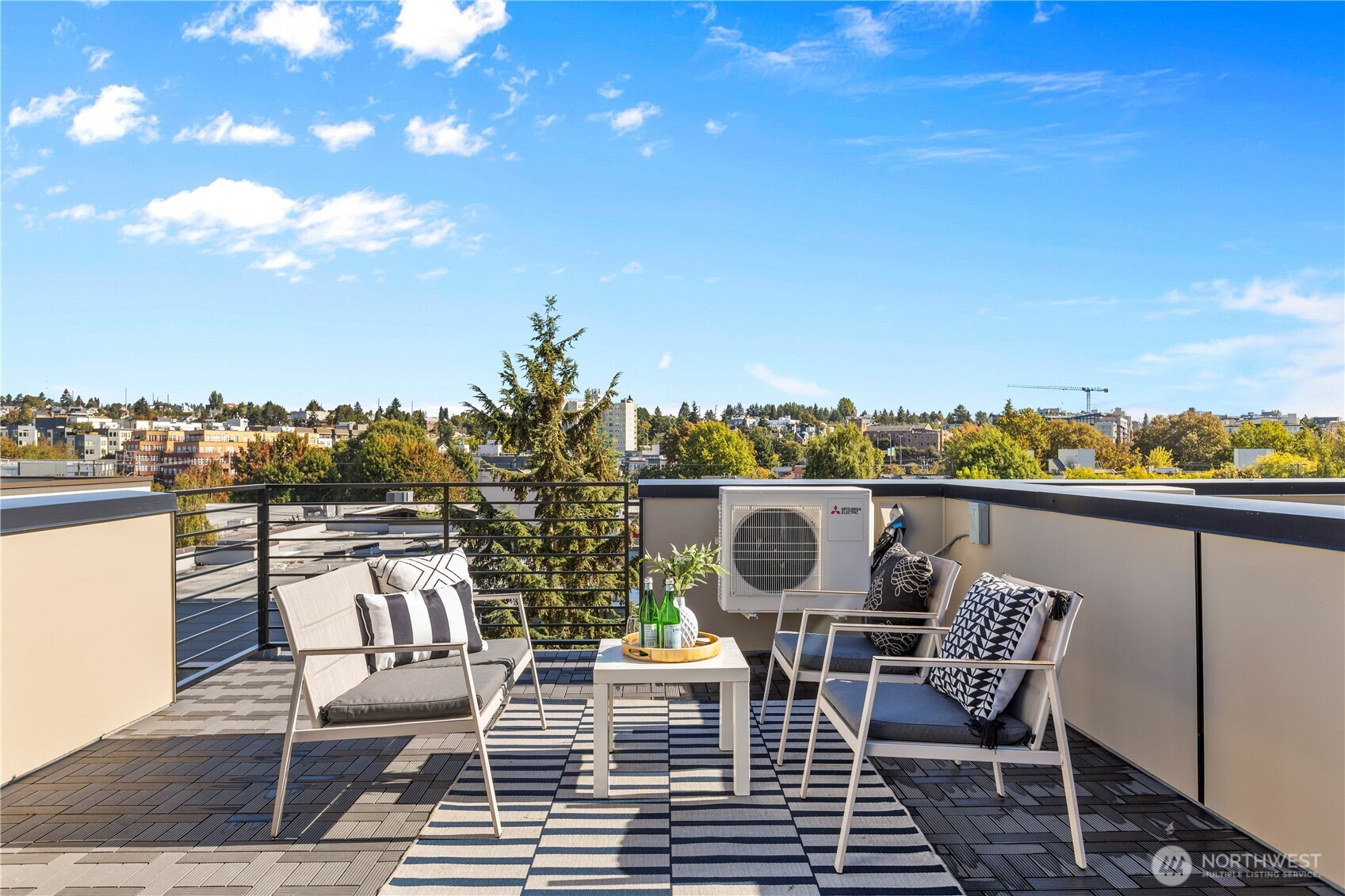 6546 Latona Avenue NE Seattle WA 98115